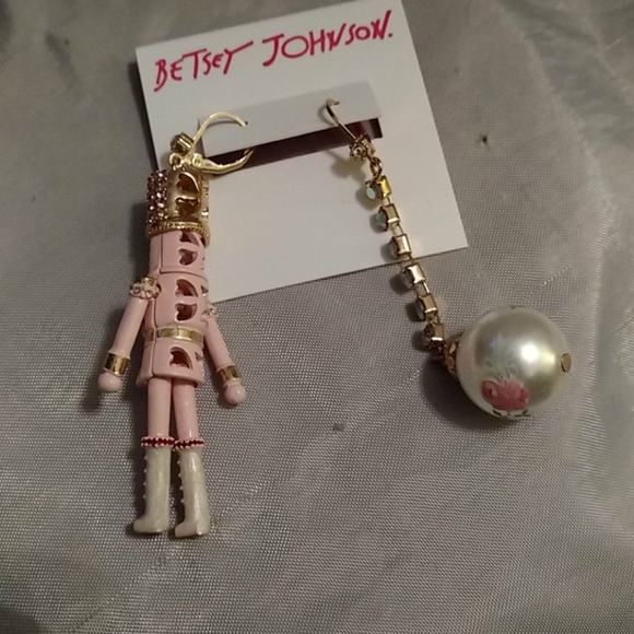 Betsey Johnson nutcracker pearl NWT - Picture 4 of 5